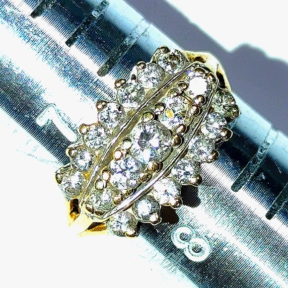 1.02 Jewelry - Vintage 3row diamond cluster 14K gold ring 7 1/2